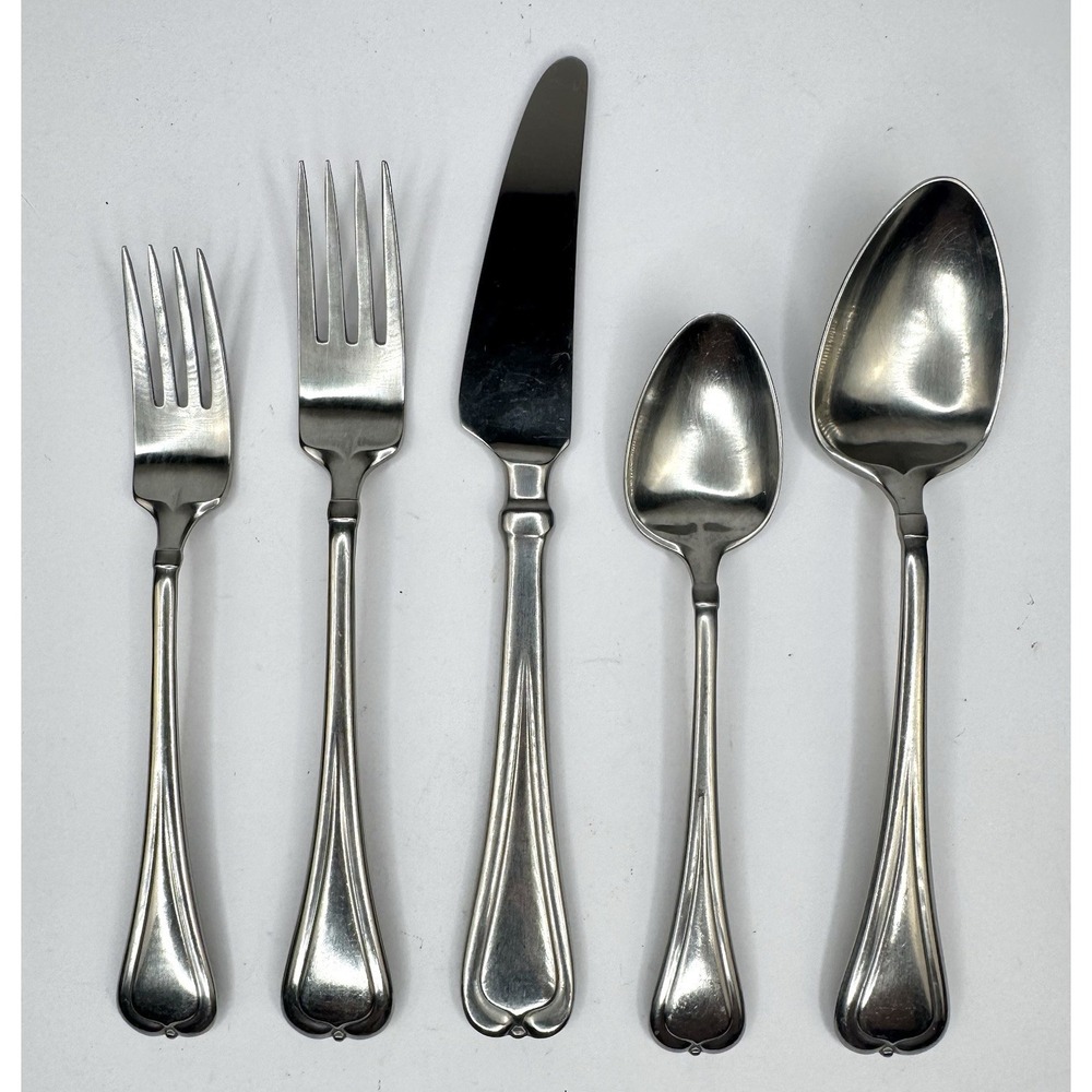 Yamazaki  Narcissia Japan 18/8 Stainless Flatware - 5 pc Setting